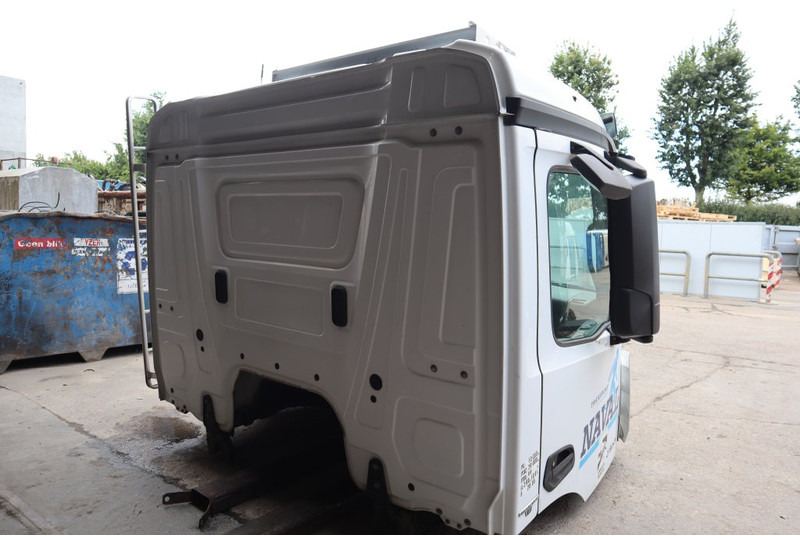 Mercedes-Benz S-CAB MP4 CLASSIS 320MM - Cabine et intérieur pour Camion: photos 4 Mercedes-Benz S-CAB MP4 CLASSIS 320MM - Cabine et intérieur pour Camion: photos 4