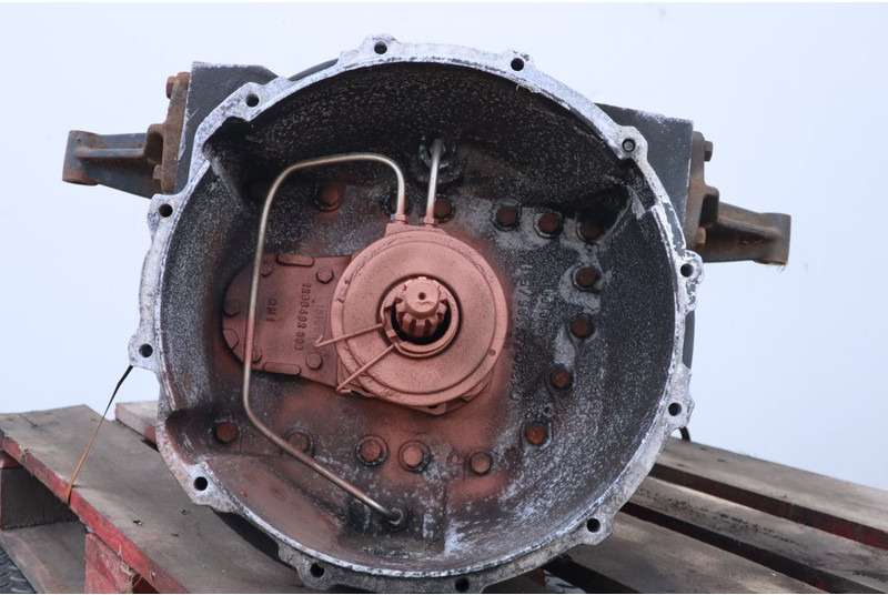 ZF S6-36 - Boîte de vitesse pour Camion: photos 2 ZF S6-36 - Boîte de vitesse pour Camion: photos 2