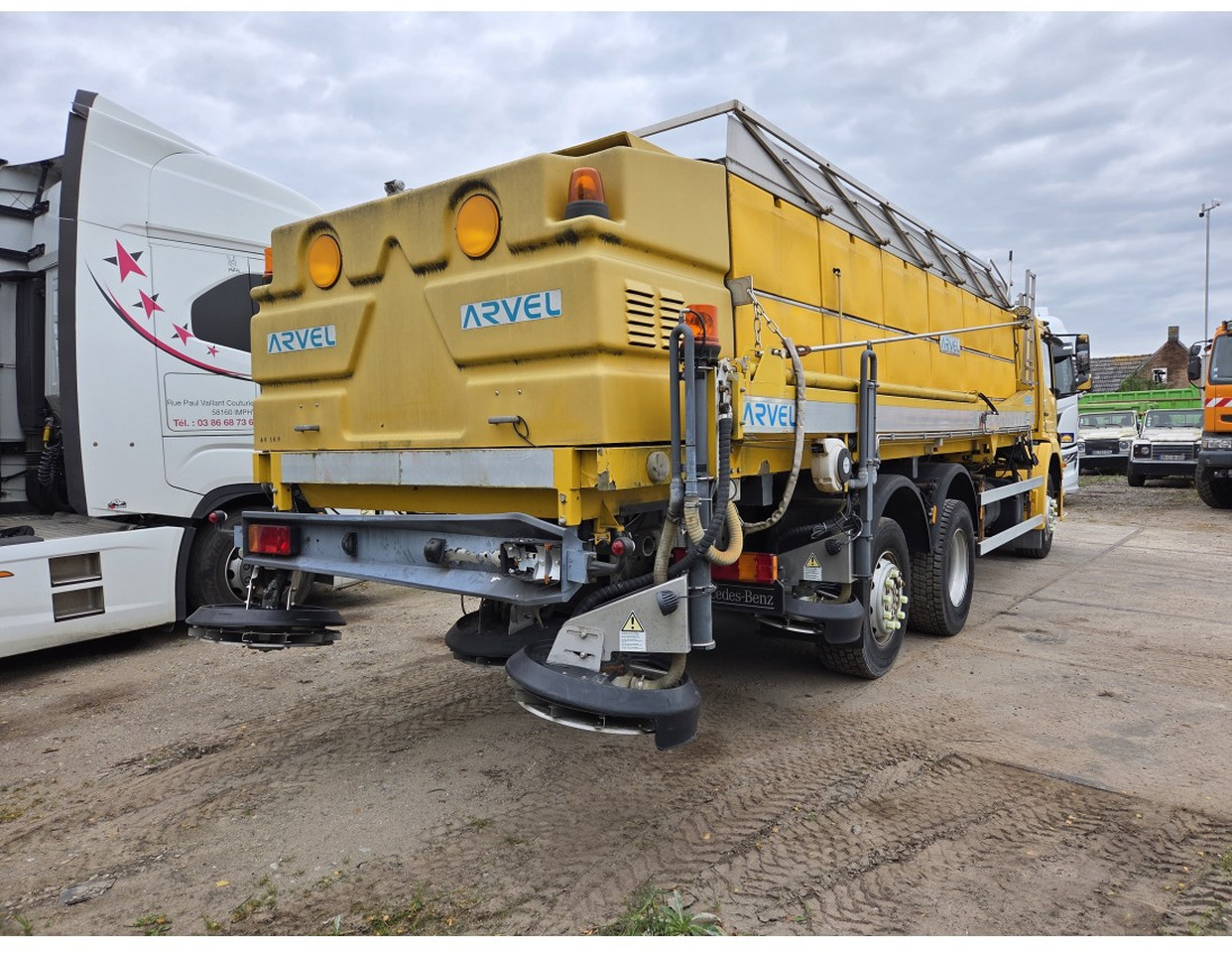 MERCEDES AXOR 2533 6X2 CHASSIS LOW MILEAGE - Châssis cabine, Engin de déneigement: photos 3 MERCEDES AXOR 2533 6X2 CHASSIS LOW MILEAGE - Châssis cabine, Engin de déneigement: photos 3