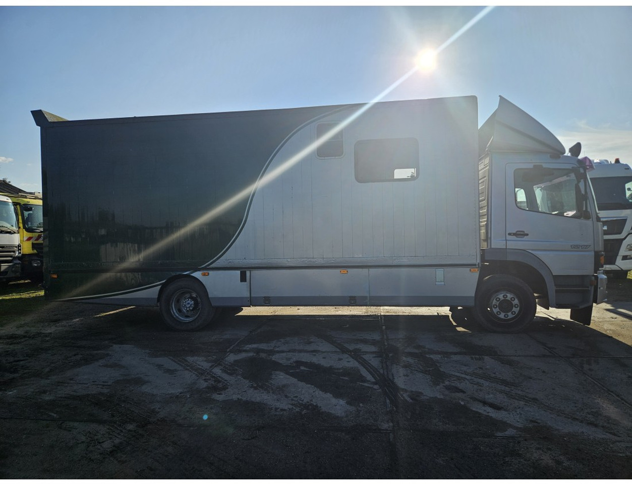 Mercedes Atego 1217 L 4x2 Horse transport Dutch Truck - Camion chevaux: photos 5 Mercedes Atego 1217 L 4x2 Horse transport Dutch Truck - Camion chevaux: photos 5