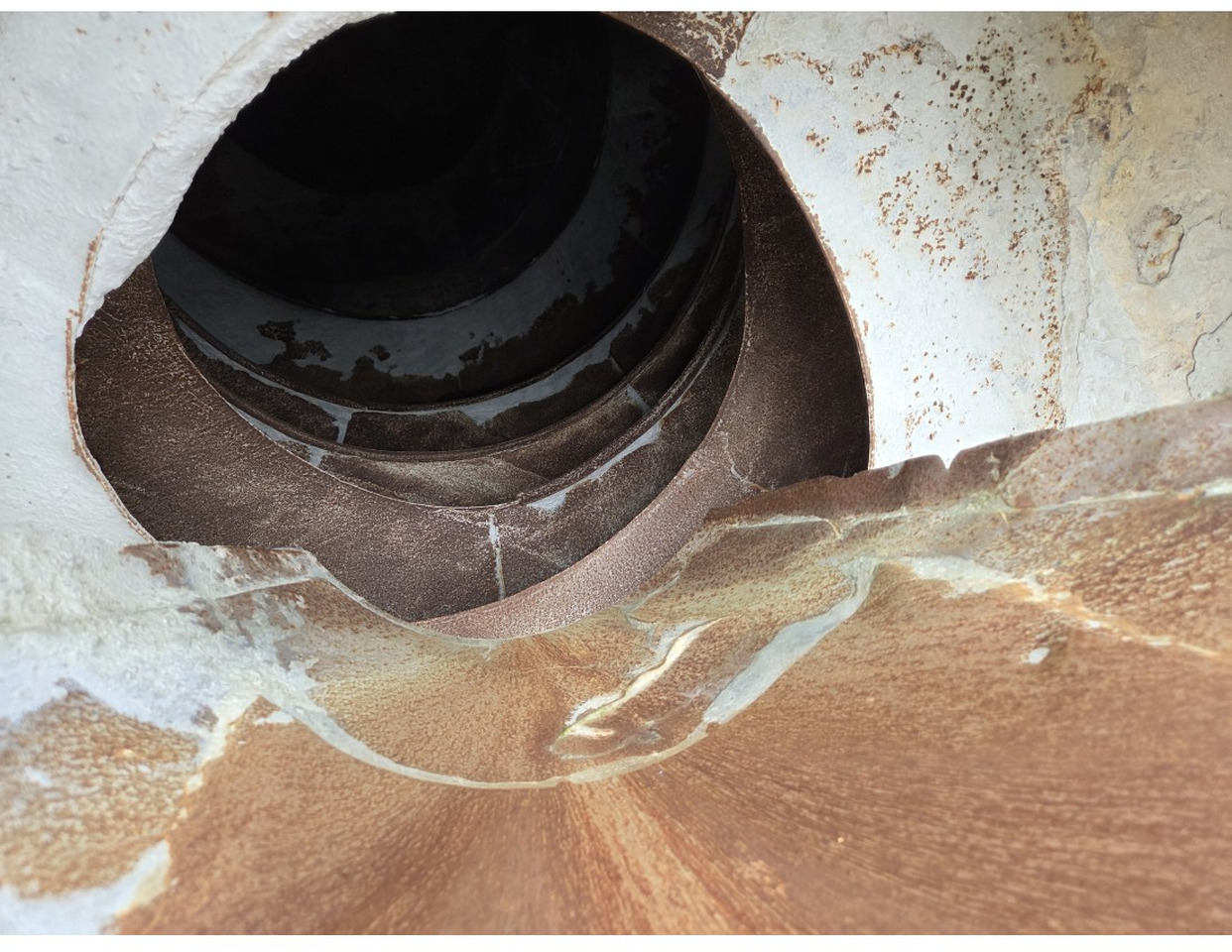 Renault C430 8X4 CONCRETE MIXER MANUAL GEARBOX - Camion malaxeur: photos 5 Renault C430 8X4 CONCRETE MIXER MANUAL GEARBOX - Camion malaxeur: photos 5