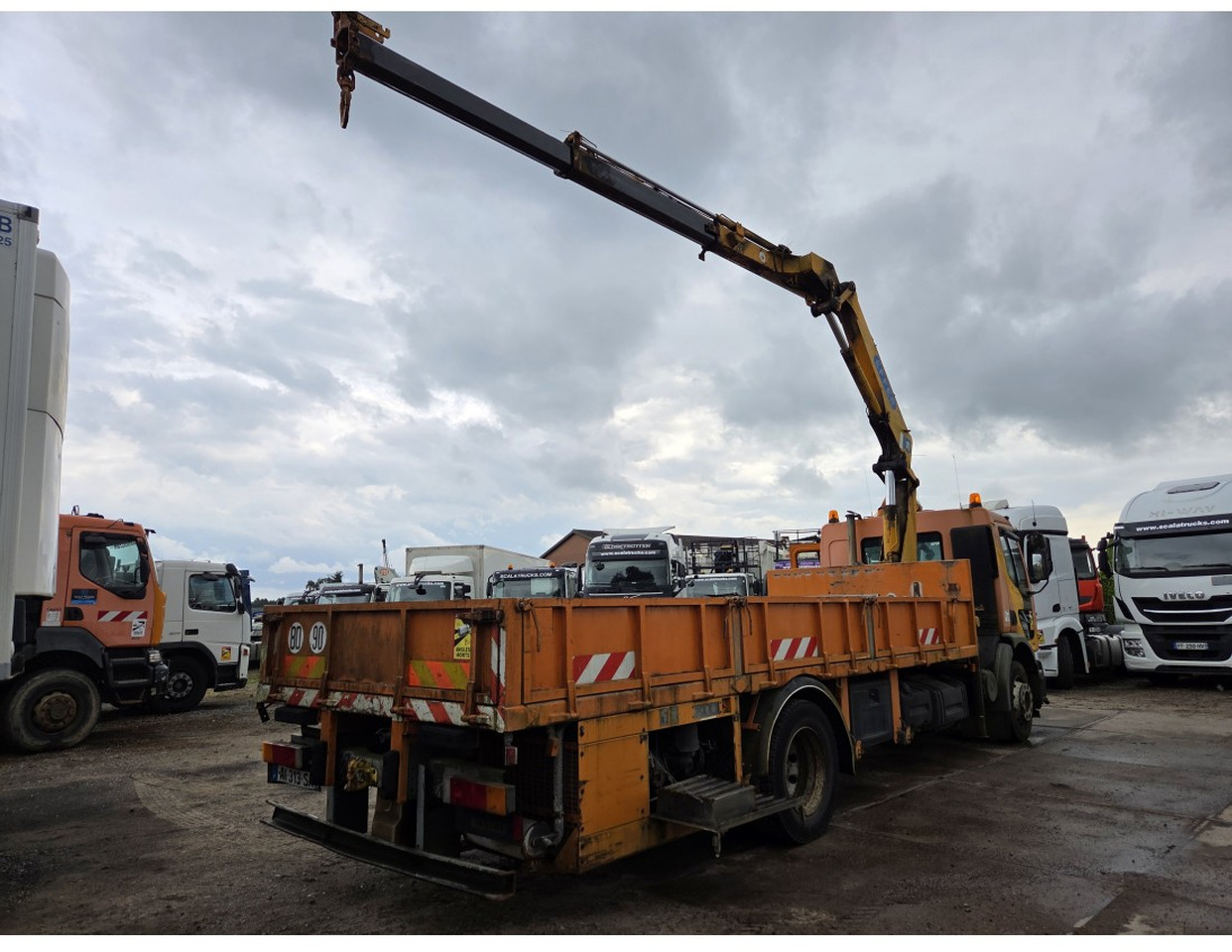 Renault Premium 300 MECHANICAL PUMP OPEN BOX COMPRESSOR CRANE EFFER 140/2S - Camion plateau, Camion grue: photos 2 Renault Premium 300 MECHANICAL PUMP OPEN BOX COMPRESSOR CRANE EFFER 140/2S - Camion plateau, Camion grue: photos 2