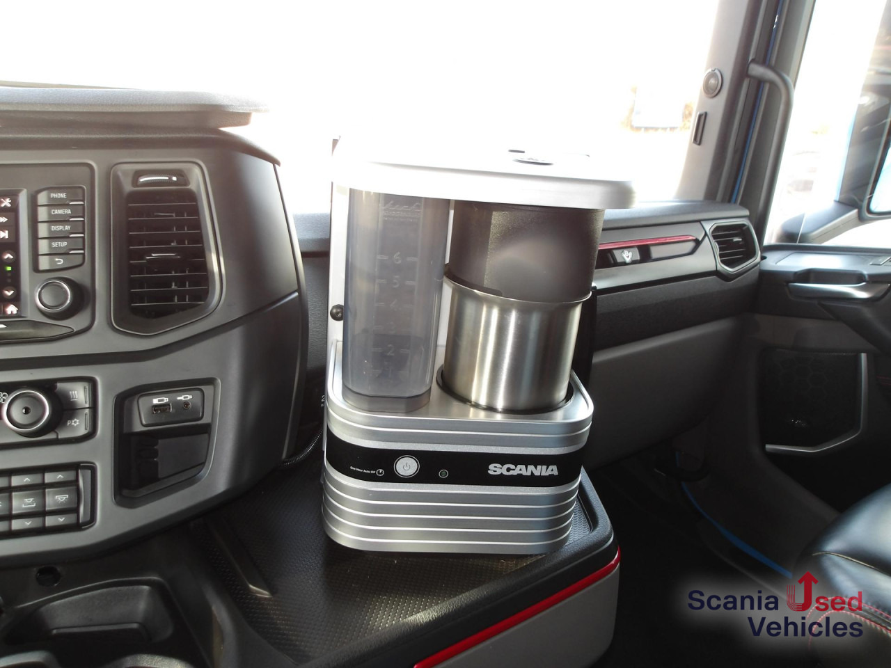 SCANIA S 590 NB - V8 - FULL AIR - HYDRAULIK - LEDER - - Tracteur routier: photos 5 SCANIA S 590 NB - V8 - FULL AIR - HYDRAULIK - LEDER - - Tracteur routier: photos 5