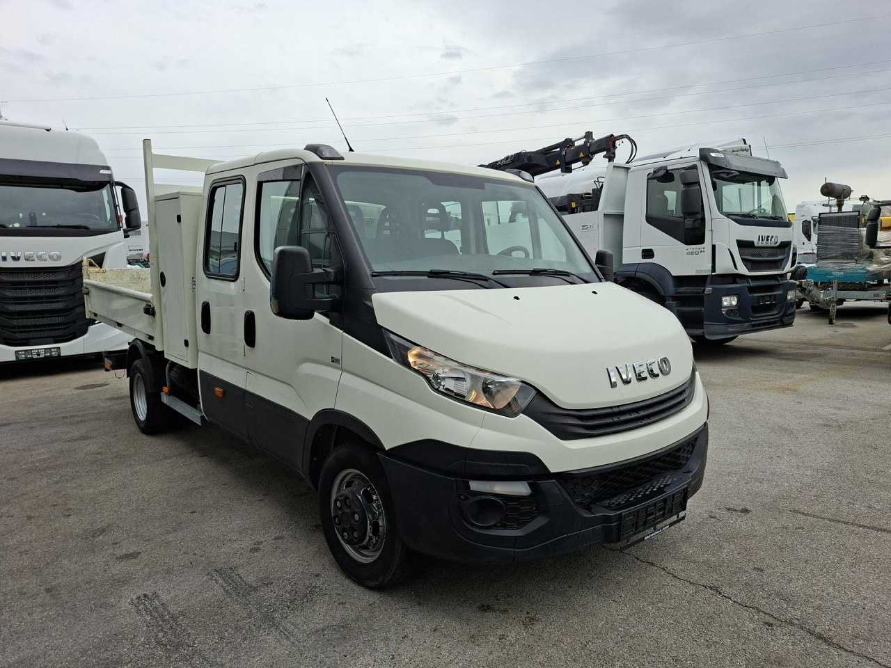 IVECO Daily 35C12D - Utilitaire benne, Utilitaire double cabine: photos 2 IVECO Daily 35C12D - Utilitaire benne, Utilitaire double cabine: photos 2