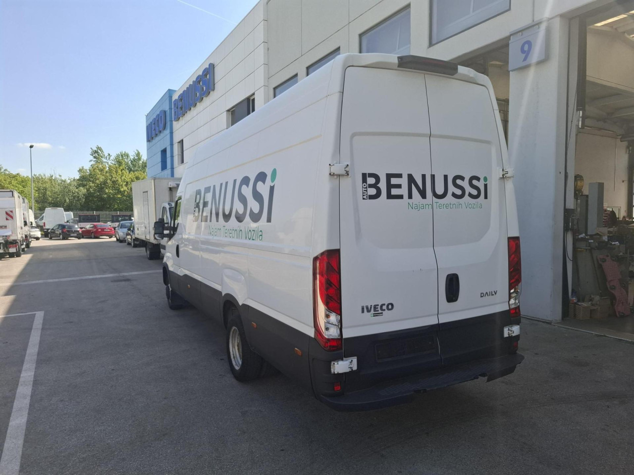 IVECO Daily 35C18H V - Transport de personnes: photos 4 IVECO Daily 35C18H V - Transport de personnes: photos 4