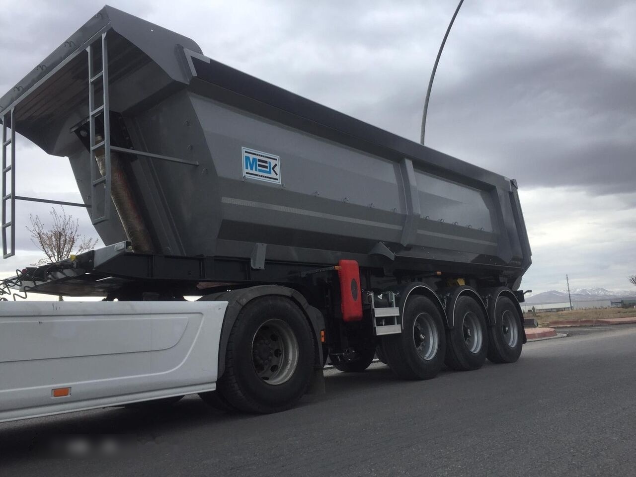 Semi-remorque benne neuf Scorpion Trailer SCORPION TRAILER NEW 3 AXLE TIPPER SEMI TRAILER (MANUFACTURER COMPANY): photos 11