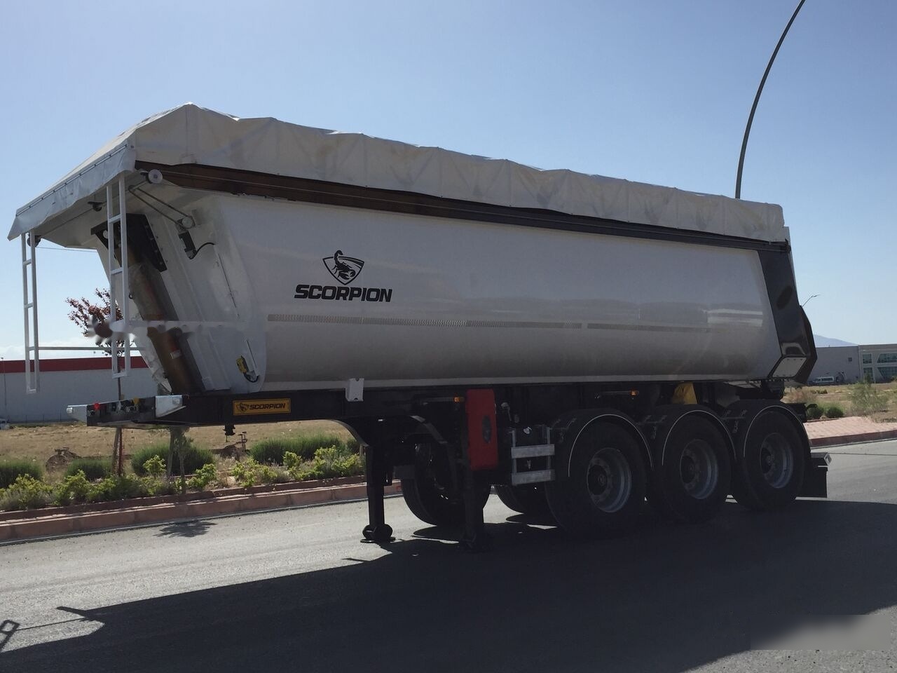 Scorpion Trailer SCORPION TRAILER NEW 3 AXLE TIPPER SEMI TRAILER (MANUFACTURER COMPANY) - Semi-remorque benne: photos 3 Scorpion Trailer SCORPION TRAILER NEW 3 AXLE TIPPER SEMI TRAILER (MANUFACTURER COMPANY) - Semi-remorque benne: photos 3