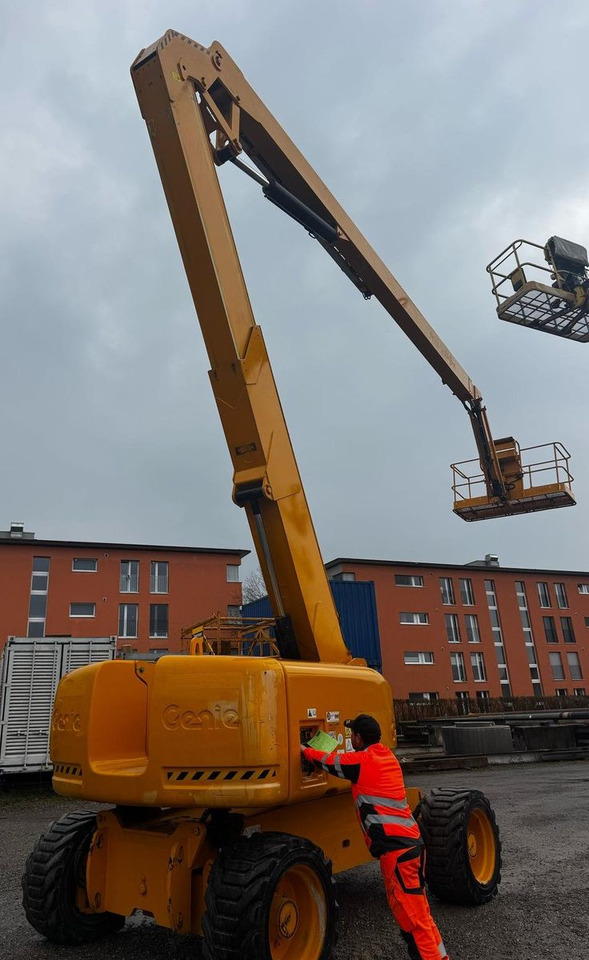 Genie Z-80/60, 24.4meter height - Camion avec nacelle: photos 3 Genie Z-80/60, 24.4meter height - Camion avec nacelle: photos 3