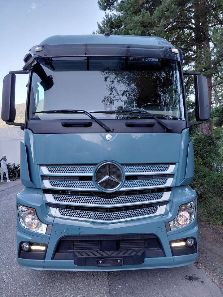 Mercedes-Benz Actros 1836 4x2, E6, Ladebordwand, Fahrschule - Camion à rideaux coulissants: photos 2 Mercedes-Benz Actros 1836 4x2, E6, Ladebordwand, Fahrschule - Camion à rideaux coulissants: photos 2