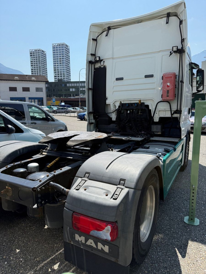 MAN TGX 18.680 V8 4x2, Euro 5,Retarder,Kipphydraulik - Tracteur routier: photos 4 MAN TGX 18.680 V8 4x2, Euro 5,Retarder,Kipphydraulik - Tracteur routier: photos 4