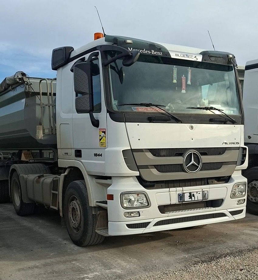 Mercedes-Benz Actros 1844 4x2, MP3, Euro 5 - Tracteur routier: photos 1 Mercedes-Benz Actros 1844 4x2, MP3, Euro 5 - Tracteur routier: photos 1