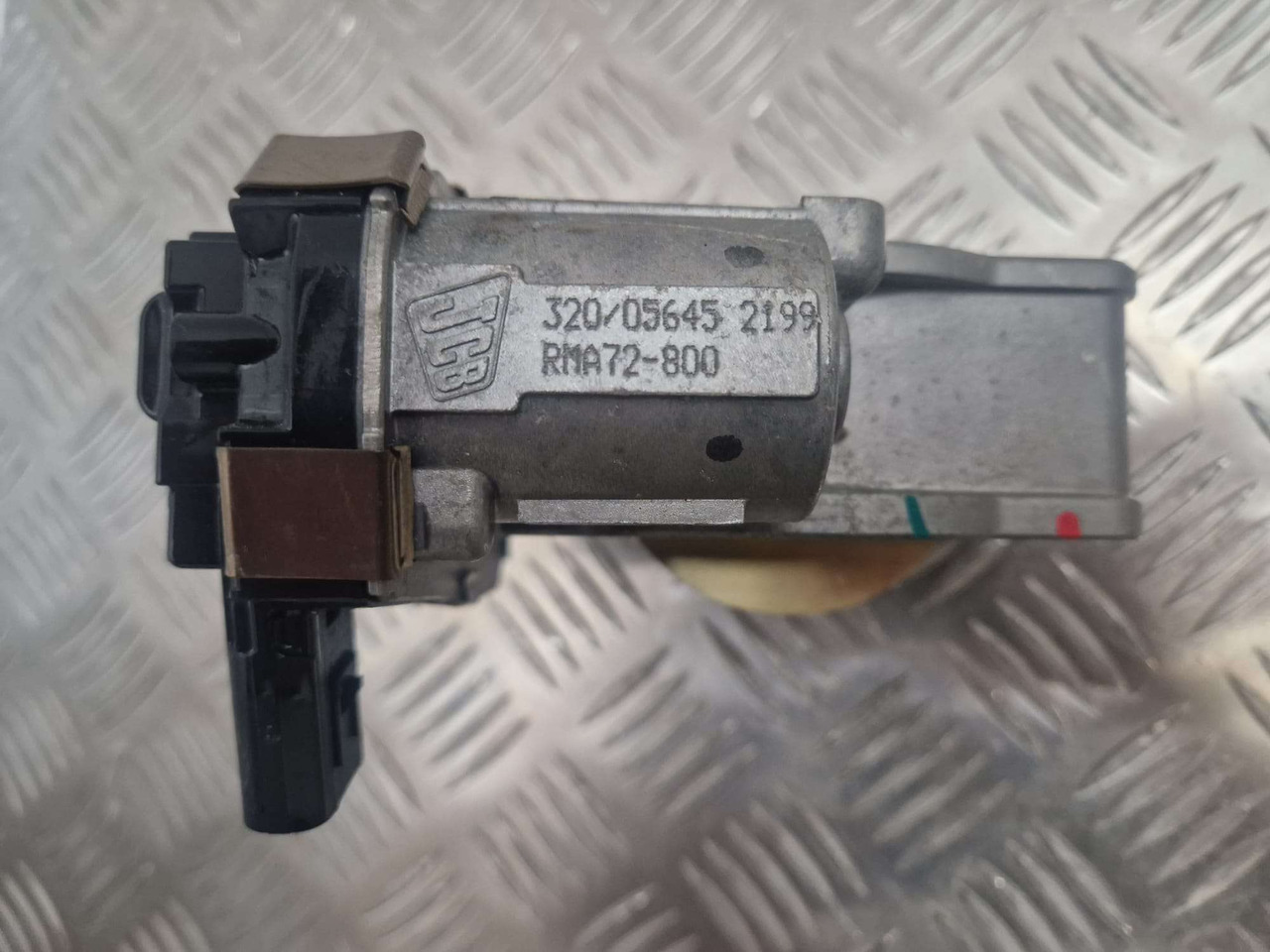 JCB hitachi throttle 320/05645 RMA72-800 - Moteur et pièces pour Engins de chantier: photos 2 JCB hitachi throttle 320/05645 RMA72-800 - Moteur et pièces pour Engins de chantier: photos 2