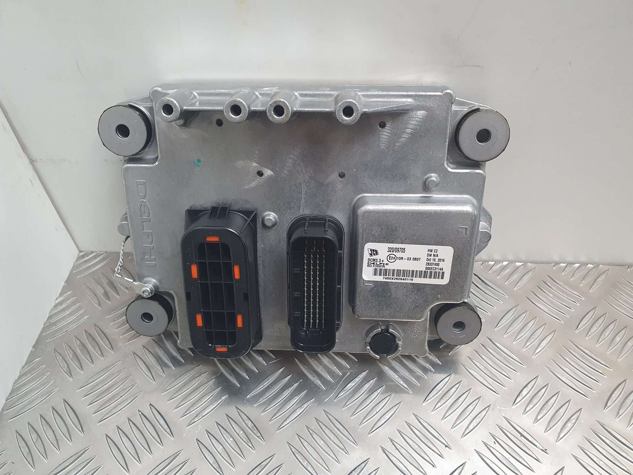 JCB programmable ECU 320/09705 JCB ECM 444 T4 Delphi DCM3.3+ - Moteur et pièces pour Engins de chantier: photos 1 JCB programmable ECU 320/09705 JCB ECM 444 T4 Delphi DCM3.3+ - Moteur et pièces pour Engins de chantier: photos 1