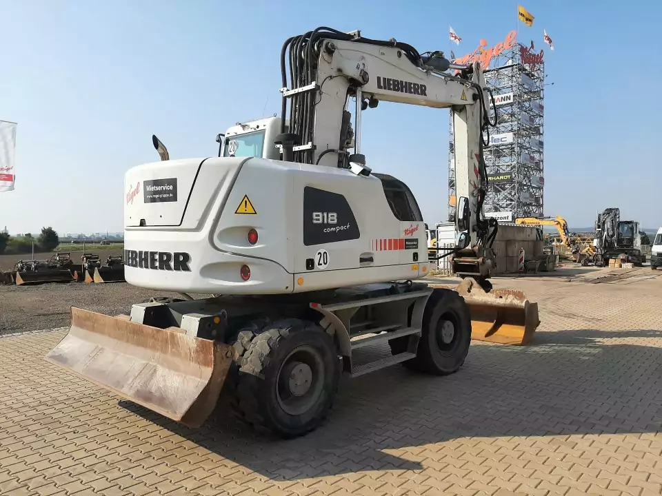 2015 Liebherr A 918Compact - Pelle sur pneus: photos 3 2015 Liebherr A 918Compact - Pelle sur pneus: photos 3