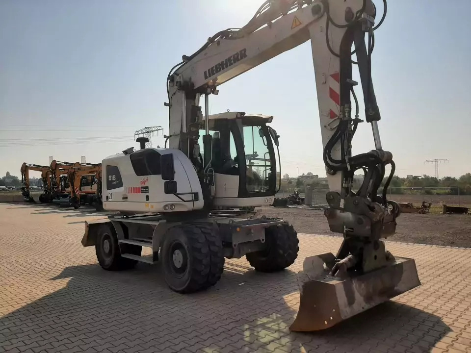 2015 Liebherr A 918Compact - Pelle sur pneus: photos 2 2015 Liebherr A 918Compact - Pelle sur pneus: photos 2
