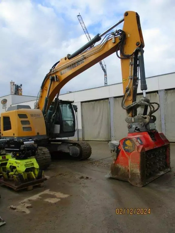2015 Liebherr R 926 Compact - Pelle sur chenille: photos 2 2015 Liebherr R 926 Compact - Pelle sur chenille: photos 2