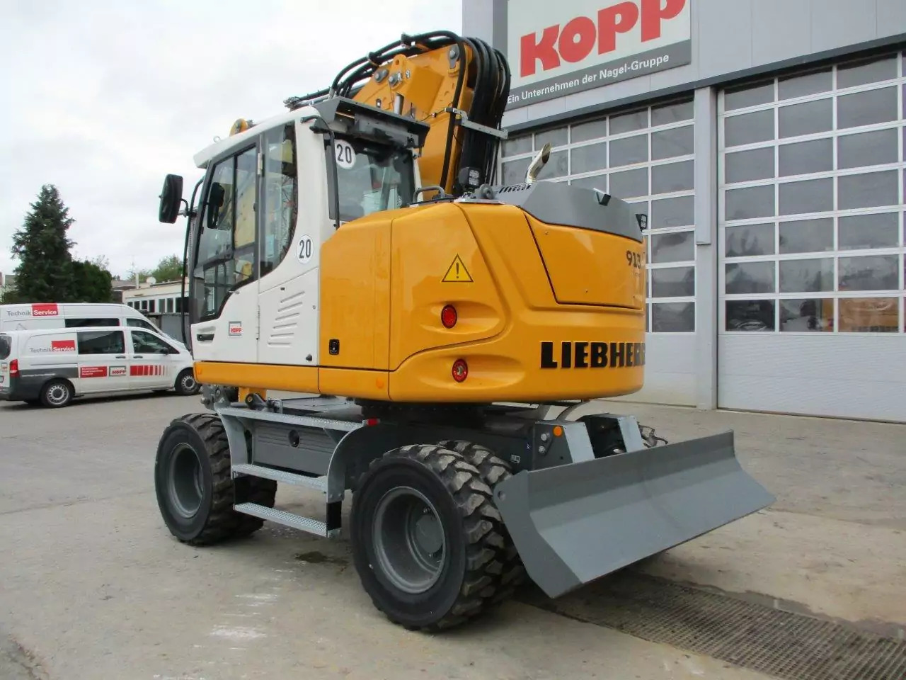 2023 Liebherr A 913 Compact G6.0-D Litronic - Pelle sur pneus: photos 4 2023 Liebherr A 913 Compact G6.0-D Litronic - Pelle sur pneus: photos 4