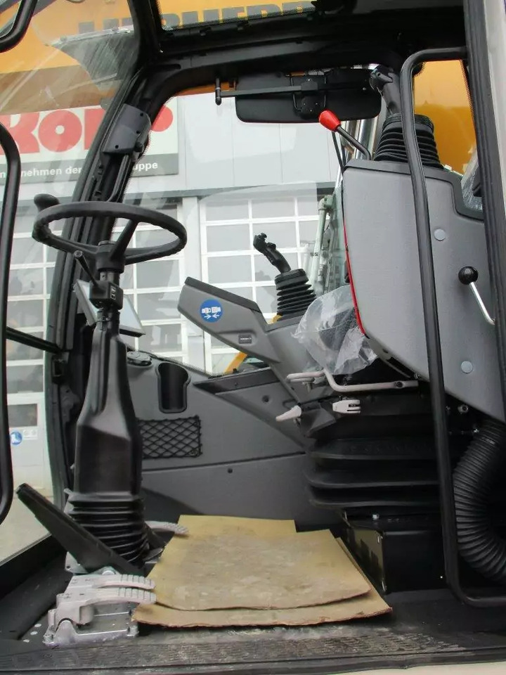 2023 Liebherr A 913 Compact G6.0-D Litronic - Pelle sur pneus: photos 5 2023 Liebherr A 913 Compact G6.0-D Litronic - Pelle sur pneus: photos 5