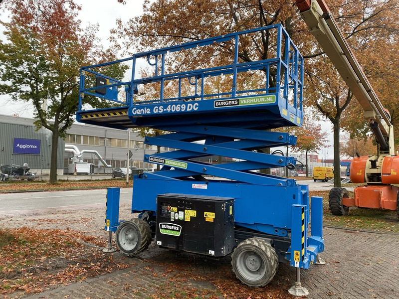 Genie GS4069 DC - Nacelle ciseaux: photos 3 Genie GS4069 DC - Nacelle ciseaux: photos 3