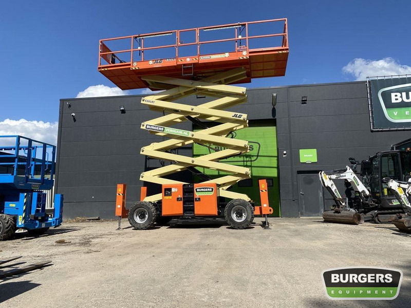 JLG 530LRT - Nacelle ciseaux: photos 1 JLG 530LRT - Nacelle ciseaux: photos 1