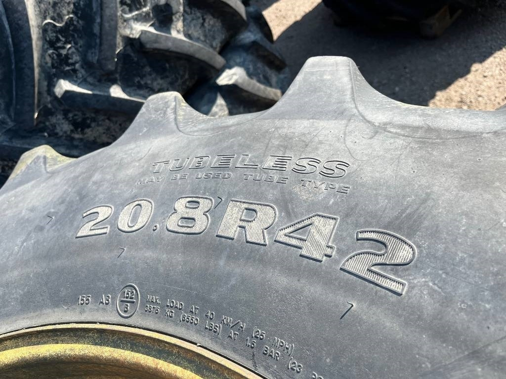 Goodyear 20,8R42 till John Deere - Pneu pour Machine agricole: photos 5 Goodyear 20,8R42 till John Deere - Pneu pour Machine agricole: photos 5