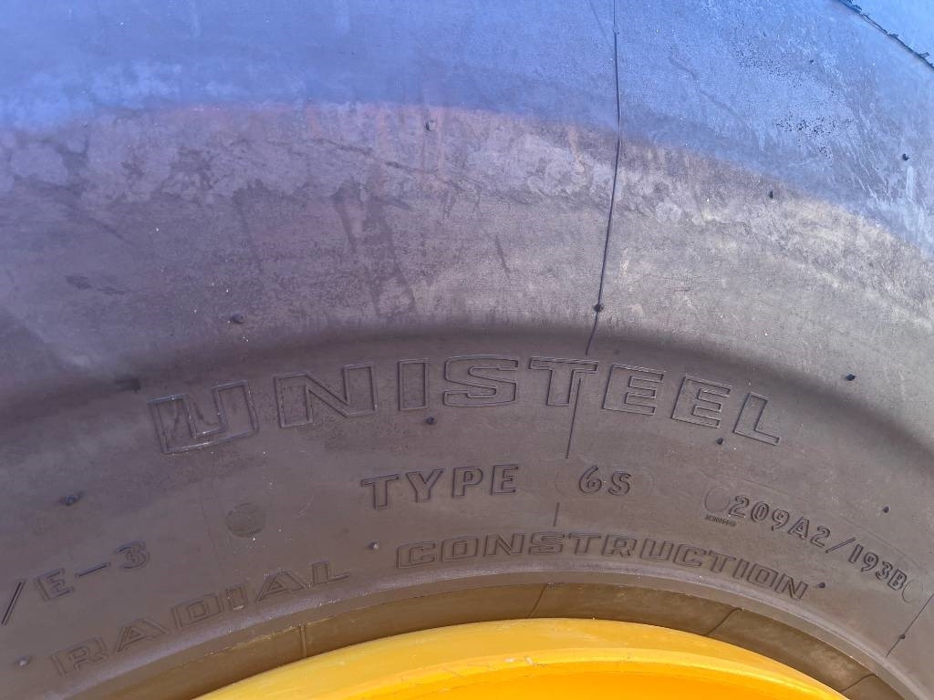 Goodyear Volvo L150H L180H Wheels 26,5-R25 GP-3E - Pneu pour Engins de chantier: photos 4 Goodyear Volvo L150H L180H Wheels 26,5-R25 GP-3E - Pneu pour Engins de chantier: photos 4