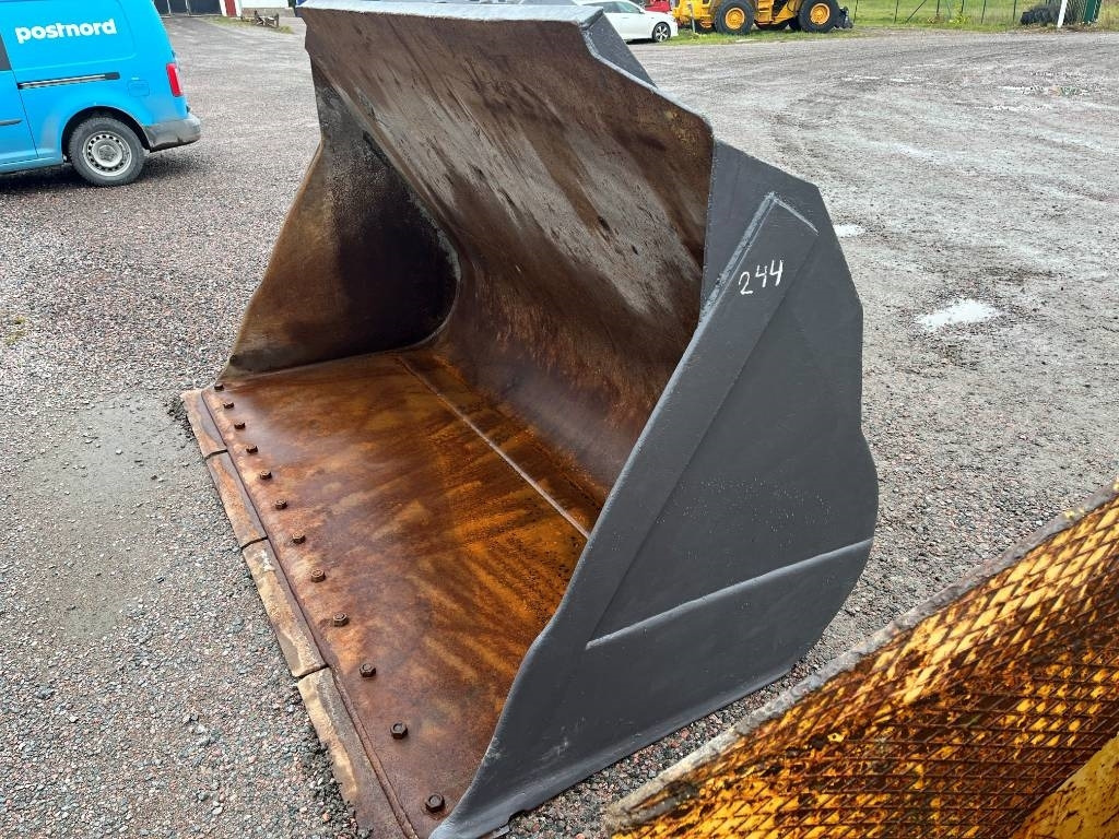 Lastarskopa / Gruskopa Volvo  - Godet pour Engins de chantier: photos 3 Lastarskopa / Gruskopa Volvo  - Godet pour Engins de chantier: photos 3