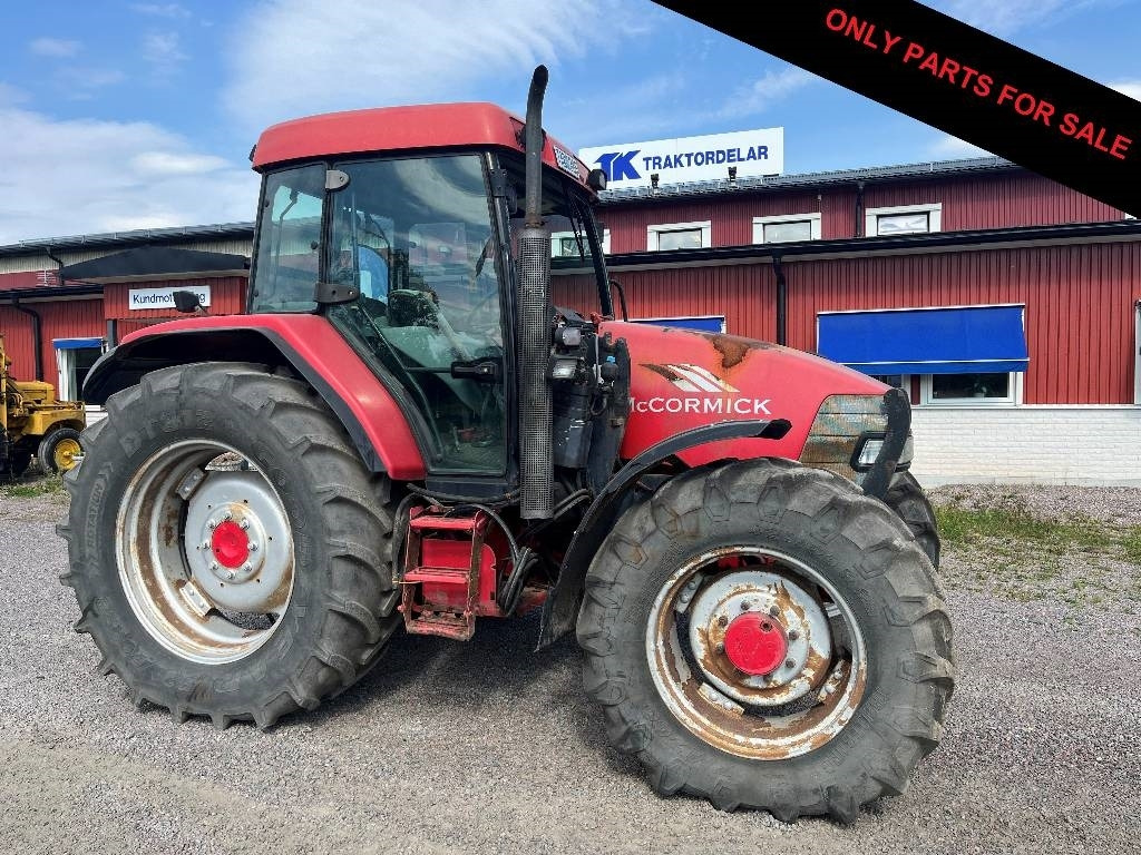 McCormick MC 90 Dismantled: only spare parts - Tracteur agricole: photos 1 McCormick MC 90 Dismantled: only spare parts - Tracteur agricole: photos 1