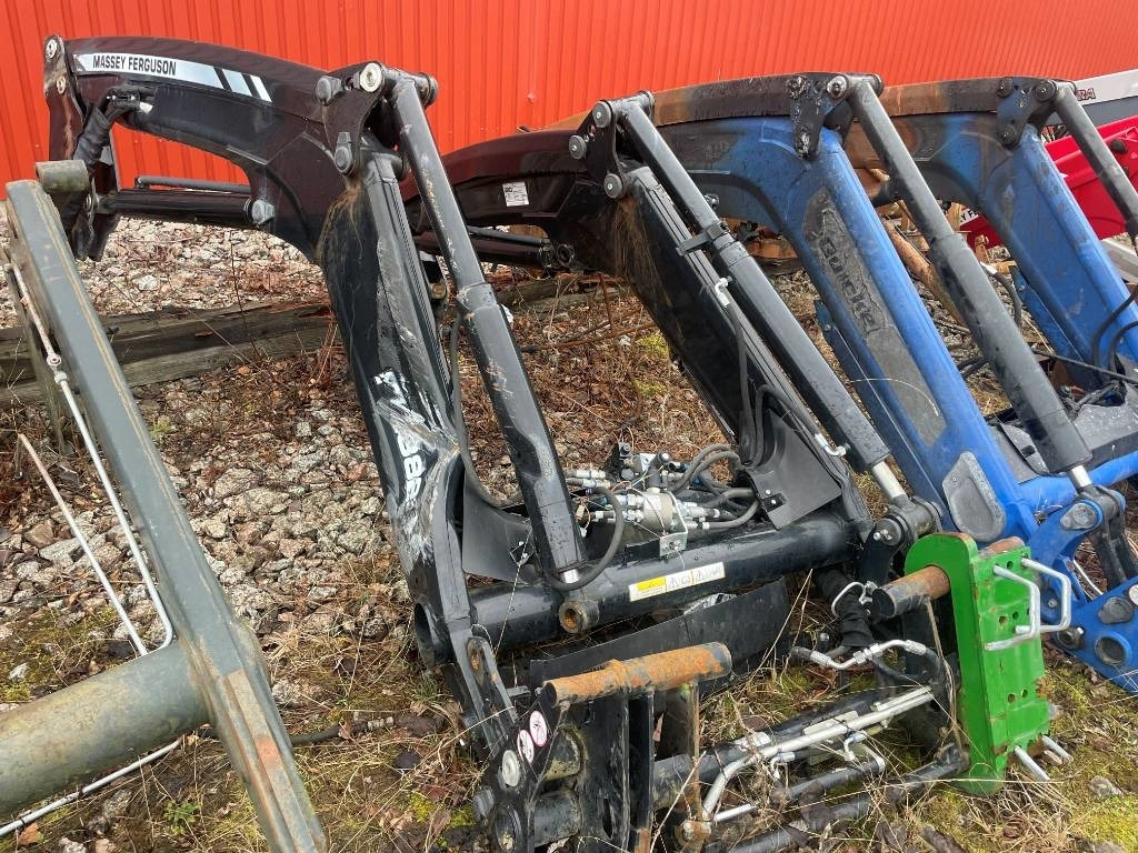 Reservdelar/ Parts till Ålö Quicke Q4 M - Chargeur frontal pour tracteur: photos 1 Reservdelar/ Parts till Ålö Quicke Q4 M - Chargeur frontal pour tracteur: photos 1