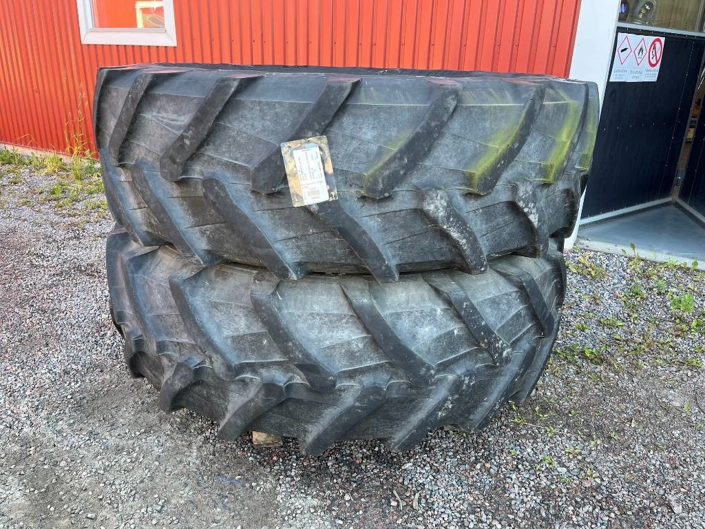Trelleborg 520/85R38 till John Deere 7920 mfl - Pneu pour Machine agricole: photos 1 Trelleborg 520/85R38 till John Deere 7920 mfl - Pneu pour Machine agricole: photos 1