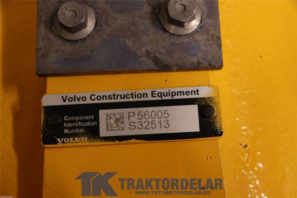 Volvo L 120 H Framvagn - Essieu et pièces pour Engins de chantier: photos 3 Volvo L 120 H Framvagn - Essieu et pièces pour Engins de chantier: photos 3