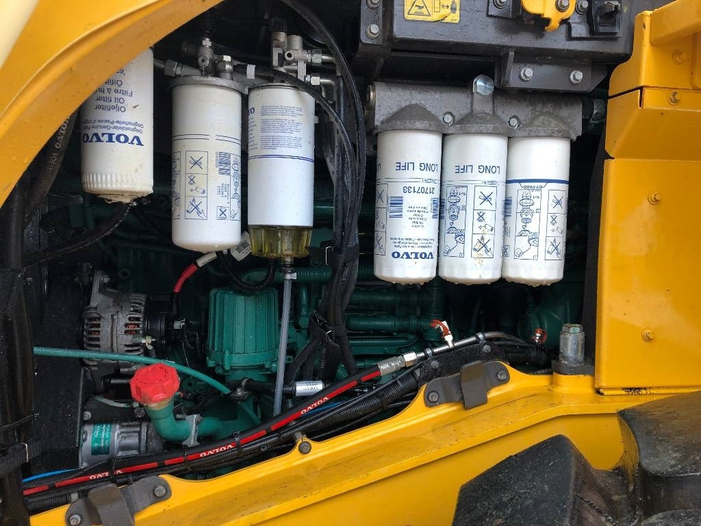 Volvo L 150 H Dismantled: only spare parts - Chargeuse sur pneus: photos 2 Volvo L 150 H Dismantled: only spare parts - Chargeuse sur pneus: photos 2