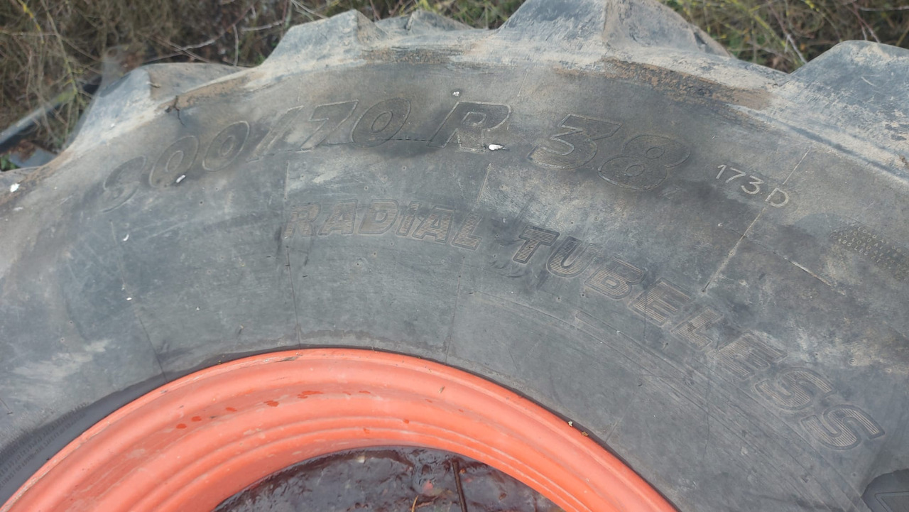 Claas Xerion - koła felgi opony 800/70R38 800/70/38 - Jante pour Machine agricole: photos 2 Claas Xerion - koła felgi opony 800/70R38 800/70/38 - Jante pour Machine agricole: photos 2