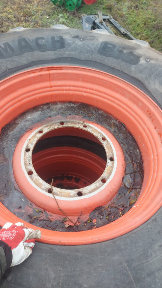 Claas Xerion - koła felgi opony 800/70R38 800/70/38 - Jante pour Machine agricole: photos 3 Claas Xerion - koła felgi opony 800/70R38 800/70/38 - Jante pour Machine agricole: photos 3