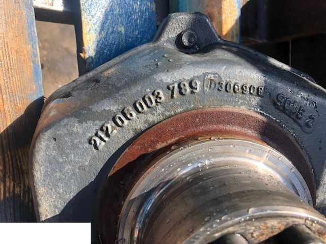 JCB - Zwrotnica - Fusée d'essieu pour Machine agricole: photos 2 JCB - Zwrotnica - Fusée d'essieu pour Machine agricole: photos 2