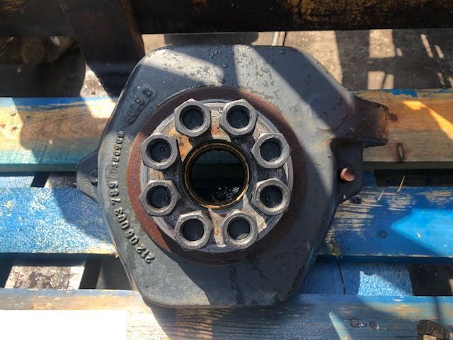 JCB - Zwrotnica - Fusée d'essieu pour Machine agricole: photos 1 JCB - Zwrotnica - Fusée d'essieu pour Machine agricole: photos 1