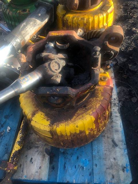 Matbro - Zwrotnica - Fusée d'essieu pour Machine agricole: photos 4 Matbro - Zwrotnica - Fusée d'essieu pour Machine agricole: photos 4