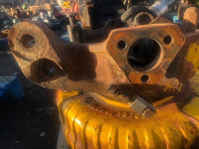 Sanderson - Zwrotnica - Fusée d'essieu pour Machine agricole: photos 3 Sanderson - Zwrotnica - Fusée d'essieu pour Machine agricole: photos 3