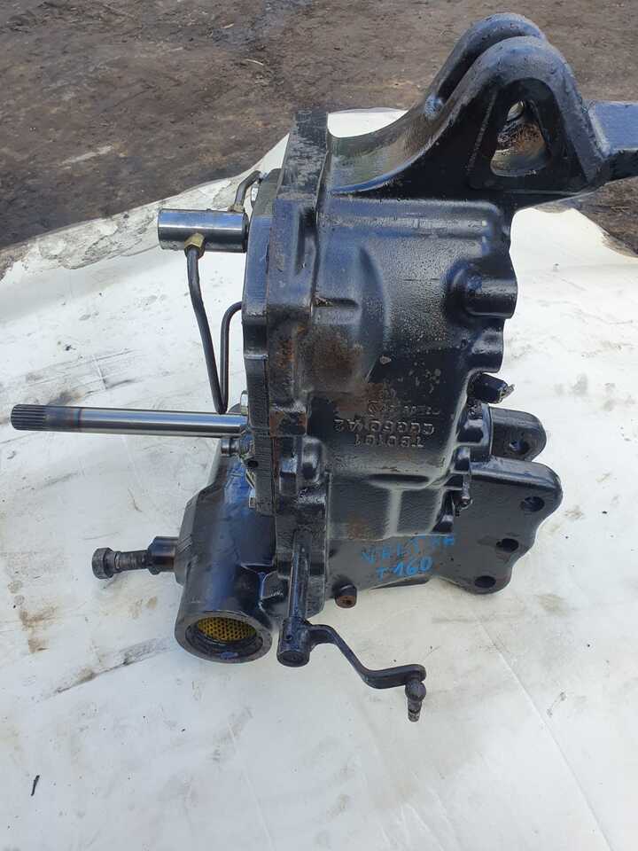 Fusée d'essieu pour Machine agricole Valtra T170  - Zwolnica - Zwrotnica - Półoś - Skrzynia - Silnik - Siłowniki - Tylny WOM: photos 15