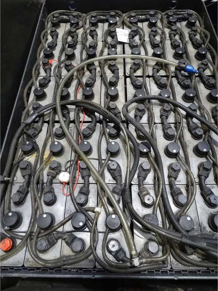 Linde P250 - Chariot tracteur: photos 4 Linde P250 - Chariot tracteur: photos 4