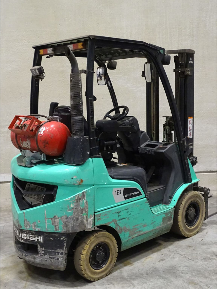 Mitsubishi FG18NT - Chariot élévateur à gaz: photos 2 Mitsubishi FG18NT - Chariot élévateur à gaz: photos 2