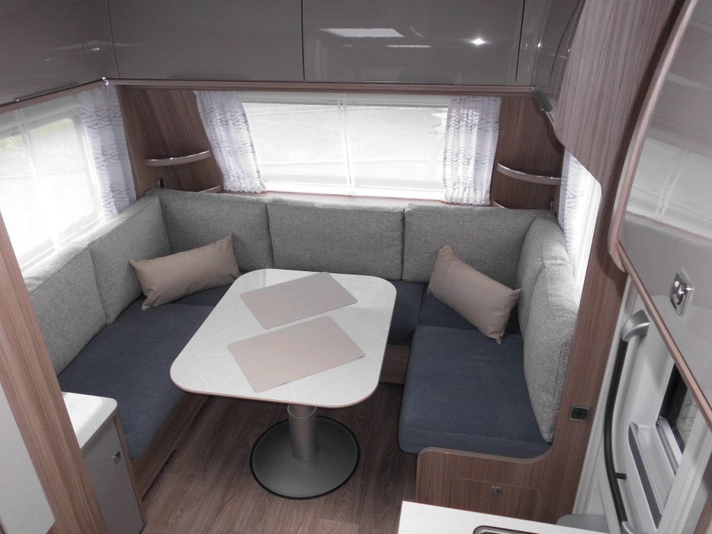 Fendt Tendenza 560 SFDW 2000kg. Batterie 75Ah Vivara Fendt Tendenza 560 SFDW mit Extras %Lagerabverkauf% - Caravane: photos 1 Fendt Tendenza 560 SFDW 2000kg. Batterie 75Ah Vivara Fendt Tendenza 560 SFDW mit Extras %Lagerabverkauf% - Caravane: photos 1