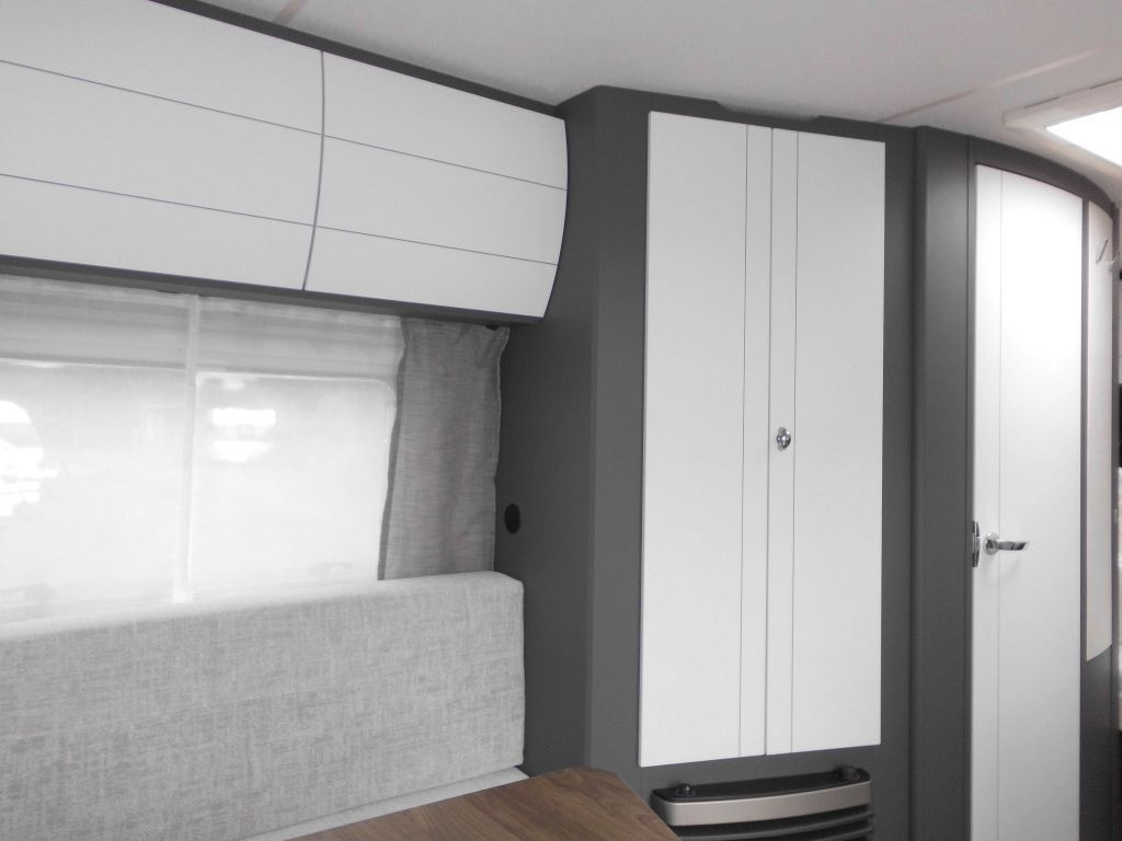 Caravane Hobby Excellent Edition 495 UL 2026 AUTARK 1800kg. ROL: photos 10