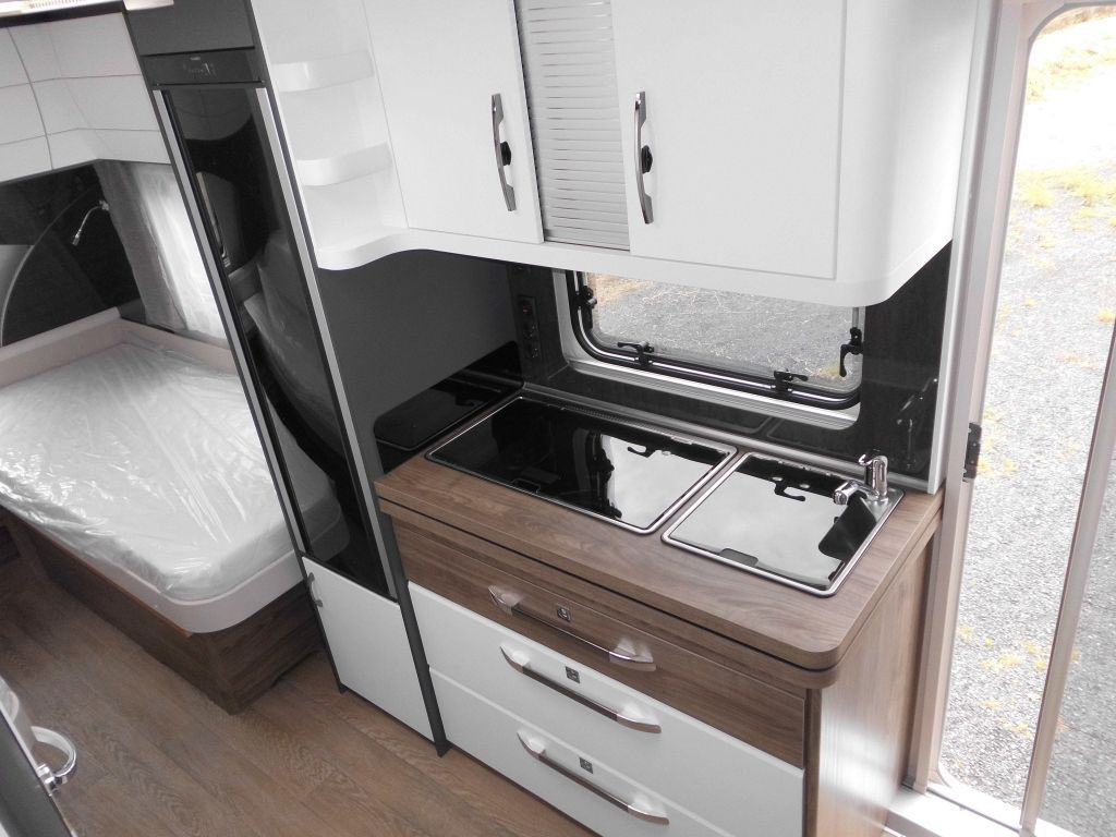 Caravane Hobby Excellent Edition 495 UL 2026 AUTARK 1800kg. ROL: photos 8