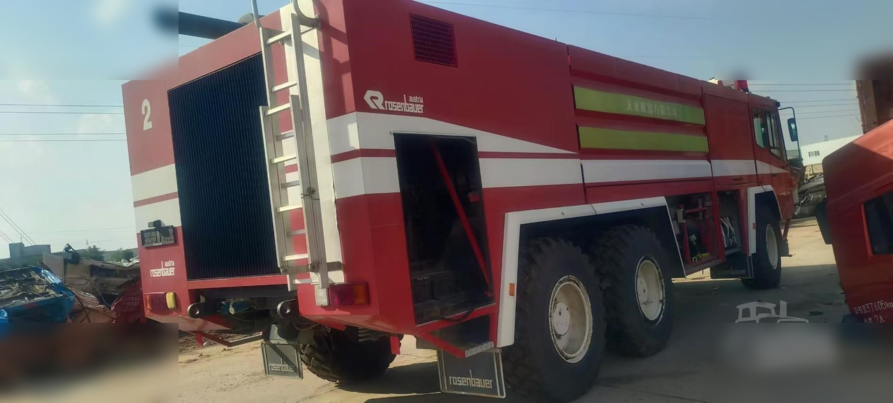 1995 ROSENBAUER FOX - Camion de pompier: photos 2 1995 ROSENBAUER FOX - Camion de pompier: photos 2