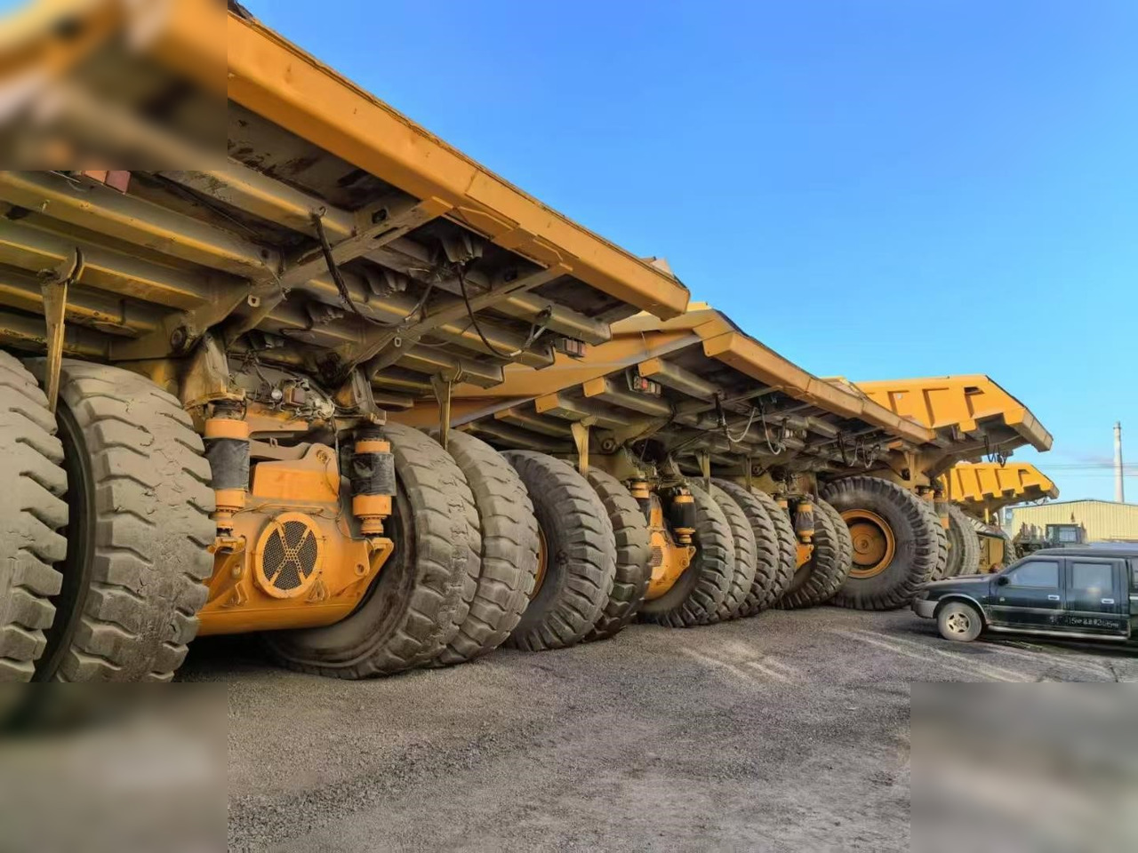 2009 BELAZ 75302 - Tombereau rigide: photos 3 2009 BELAZ 75302 - Tombereau rigide: photos 3