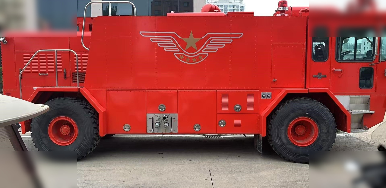 2019 OSHKOSH T1500 - Camion de pompier: photos 1 2019 OSHKOSH T1500 - Camion de pompier: photos 1