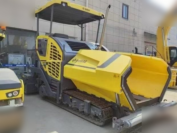 2021 BOMAG BF880C - Finisseur: photos 2 2021 BOMAG BF880C - Finisseur: photos 2