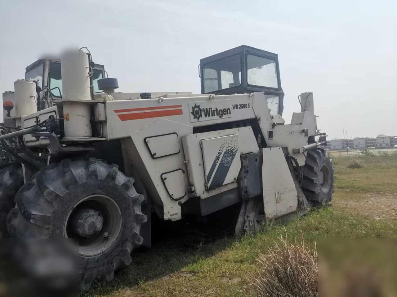 WIRTGEN WR2500 - Stabilisateur: photos 1 WIRTGEN WR2500 - Stabilisateur: photos 1