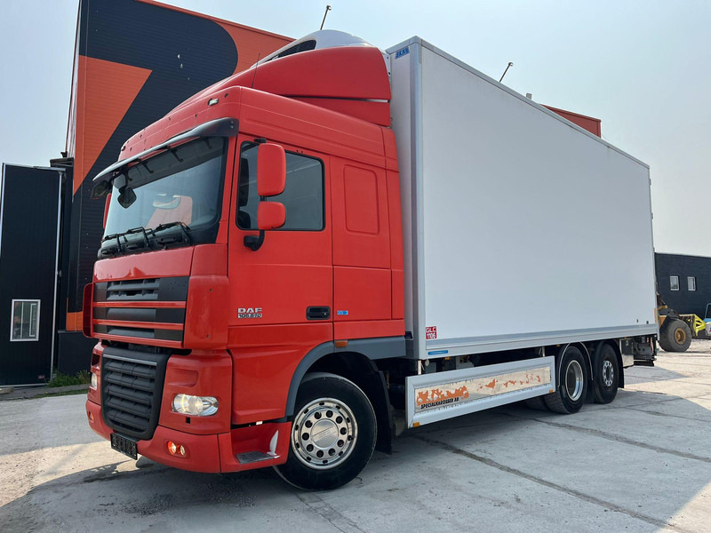 DAF XF 105.510 6x2 T-1200R / BOX L=7423 mm - Camion frigorifique: photos 2 DAF XF 105.510 6x2 T-1200R / BOX L=7423 mm - Camion frigorifique: photos 2